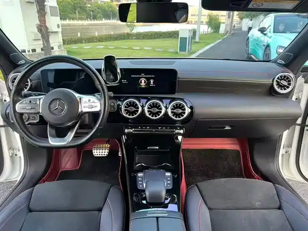 Mercedes-Benz CLA 2021