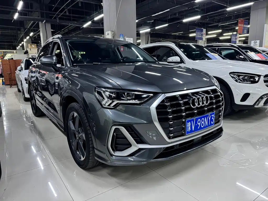 Audi Q3 2023 — фото 12