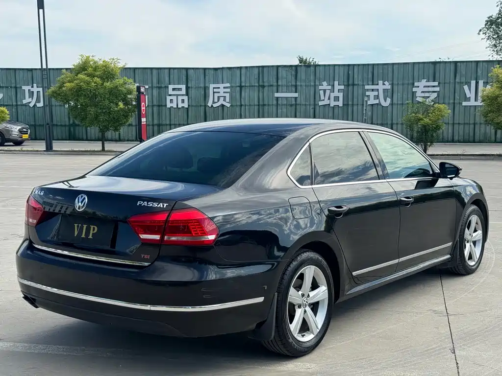 Volkswagen Passat 2014 — фото 21