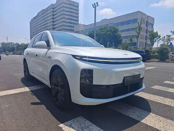 Li Auto L6 2024