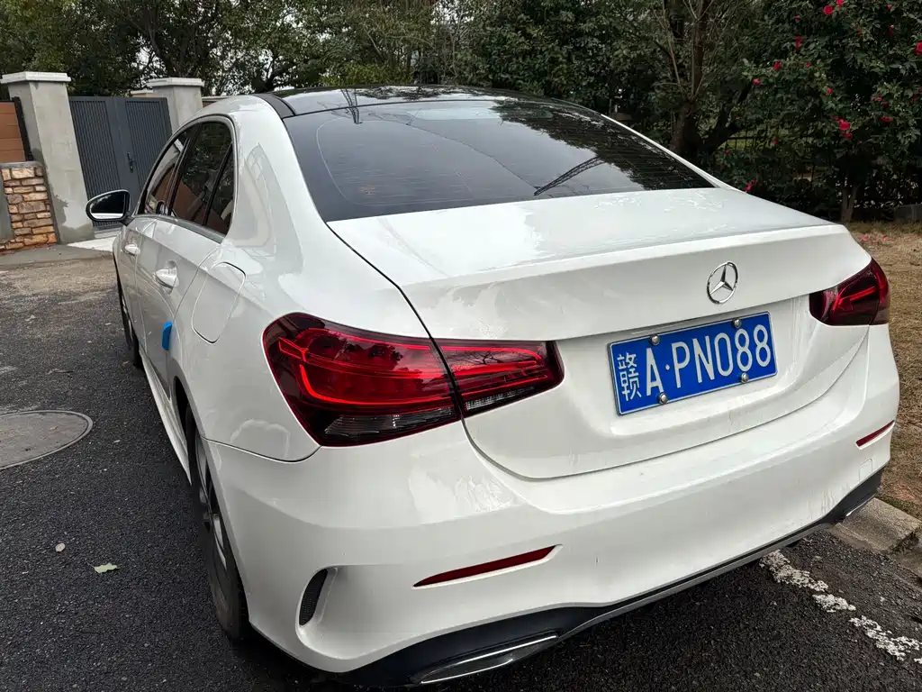 Mercedes-Benz A-Class 2022 — фото 3