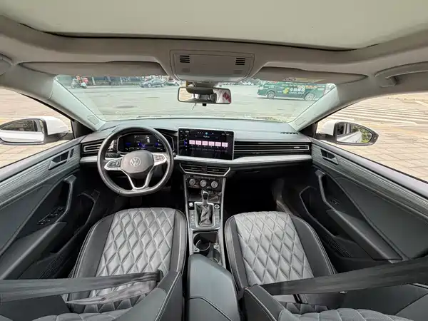Volkswagen Sagitar 2023