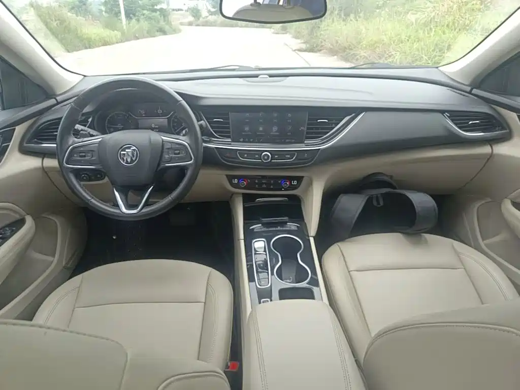 Buick Regal 2020 — фото 10