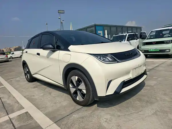 BYD Dolphin 2023