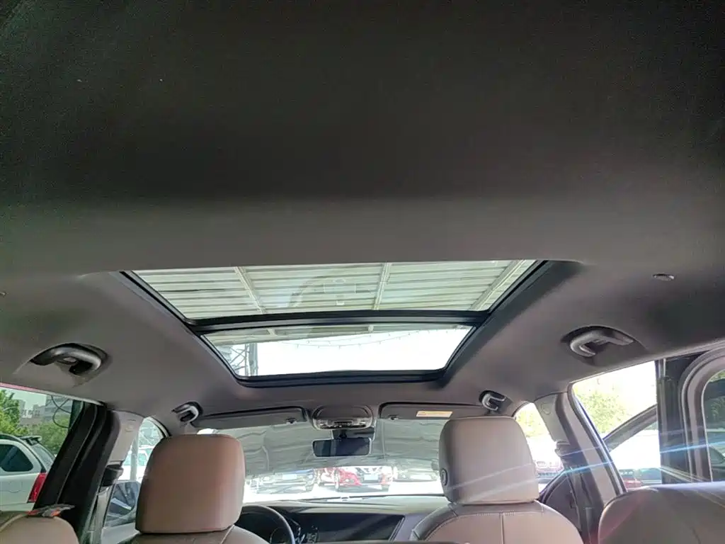 Buick Envision Plus 2023 — фото 18