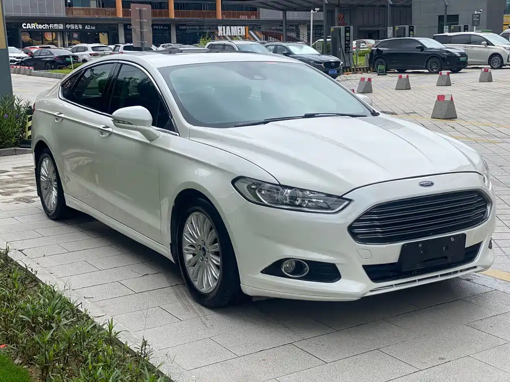 Ford Mondeo 2015 — фото 3