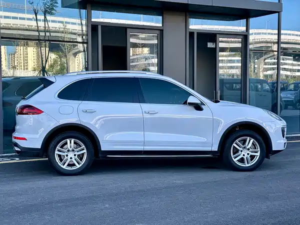 Porsche Cayenne 2015