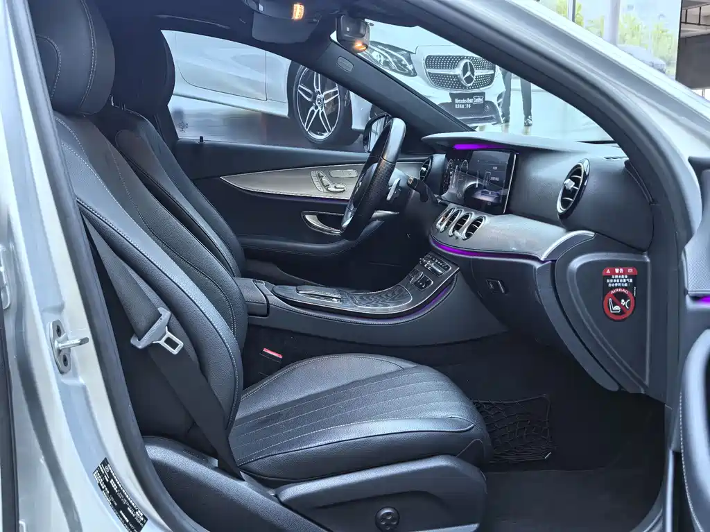 Mercedes-Benz E-Class 2020 — фото 20