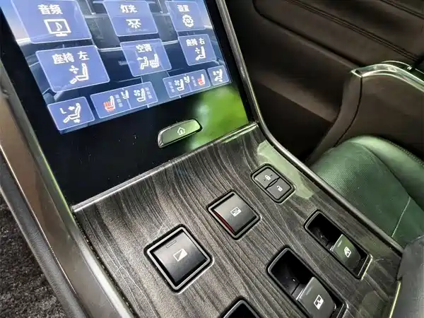 Lexus LM 2023