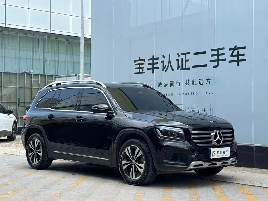 Mercedes-Benz GLB 2023