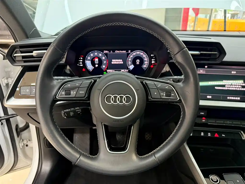 Audi A3 2023 — фото 11