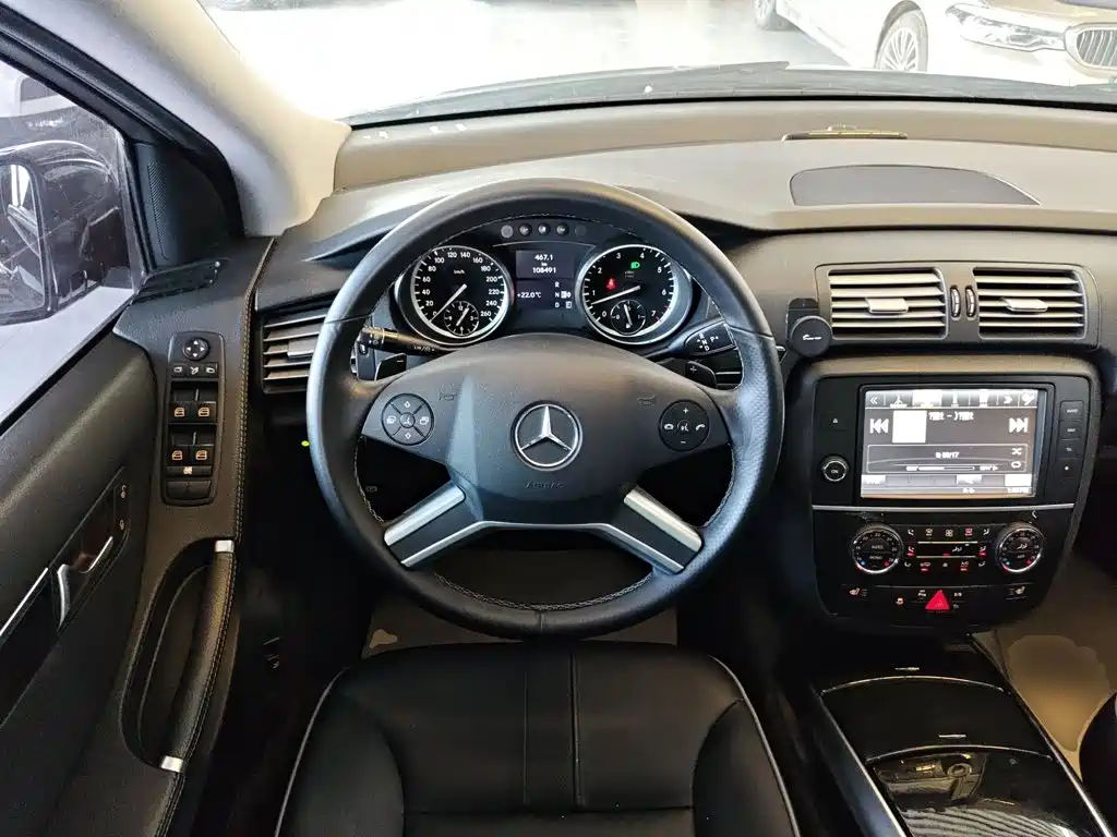 Mercedes-Benz R-Class 2017 — фото 7