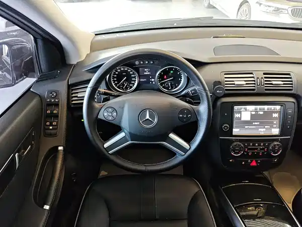 Mercedes-Benz R-Class 2017