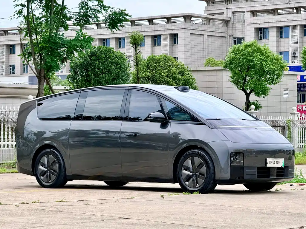 Li Auto Li MEGA 2024