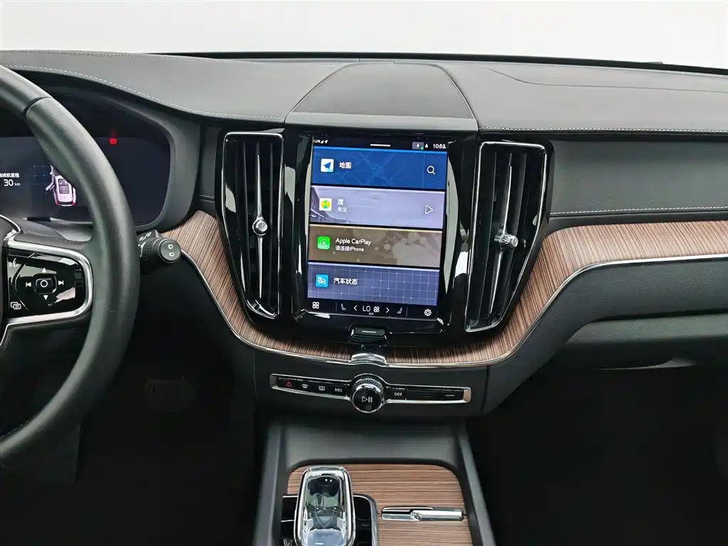 Volvo XC60 2021 — фото 12
