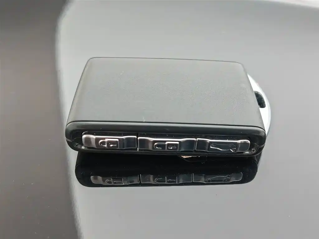 Volvo XC60 2021 — фото 19