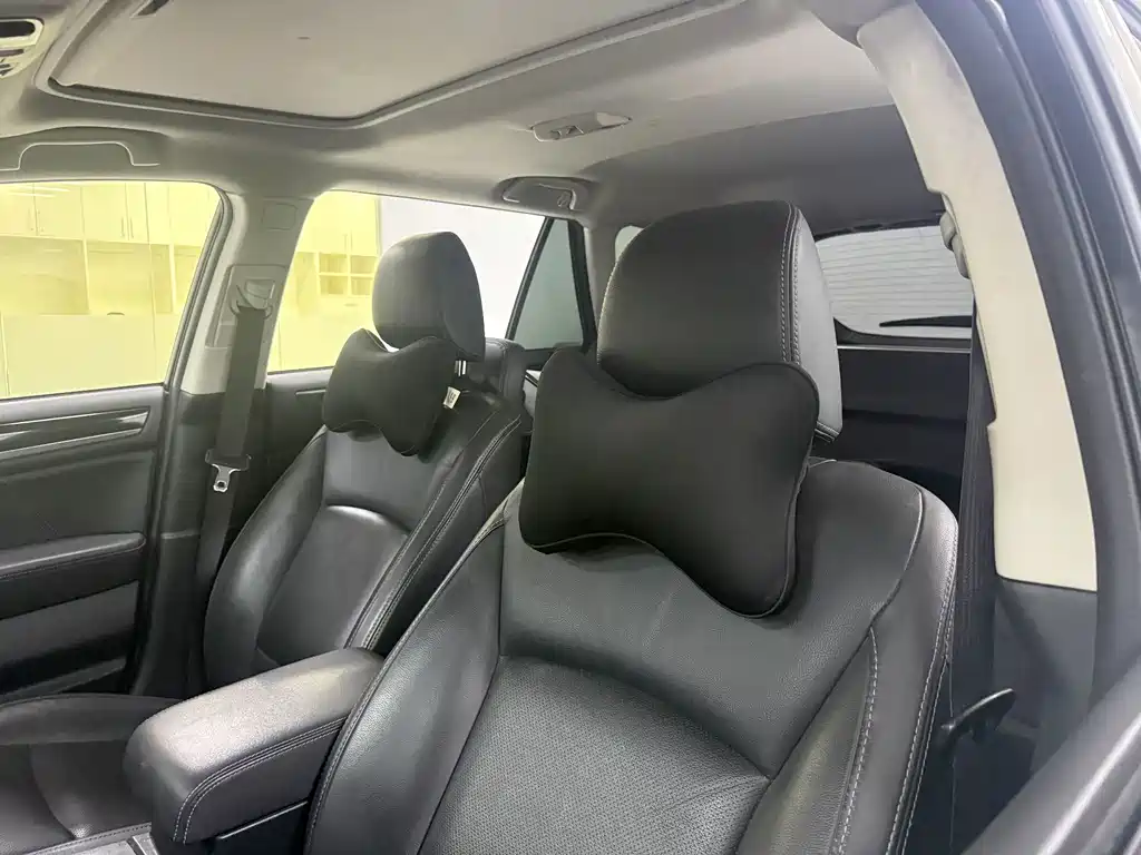 Subaru Outback 2018 — фото 12