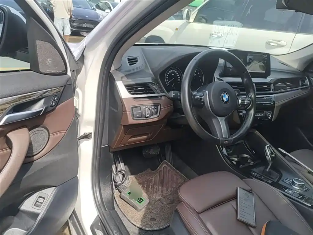 BMW X1 2022 — фото 12