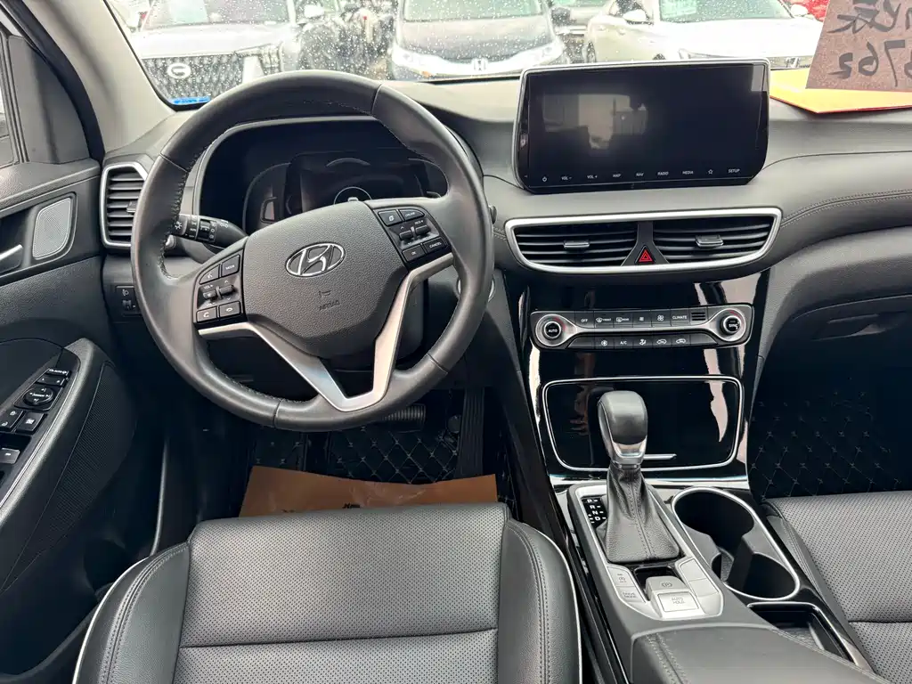 Hyundai Tucson 2019 — фото 11