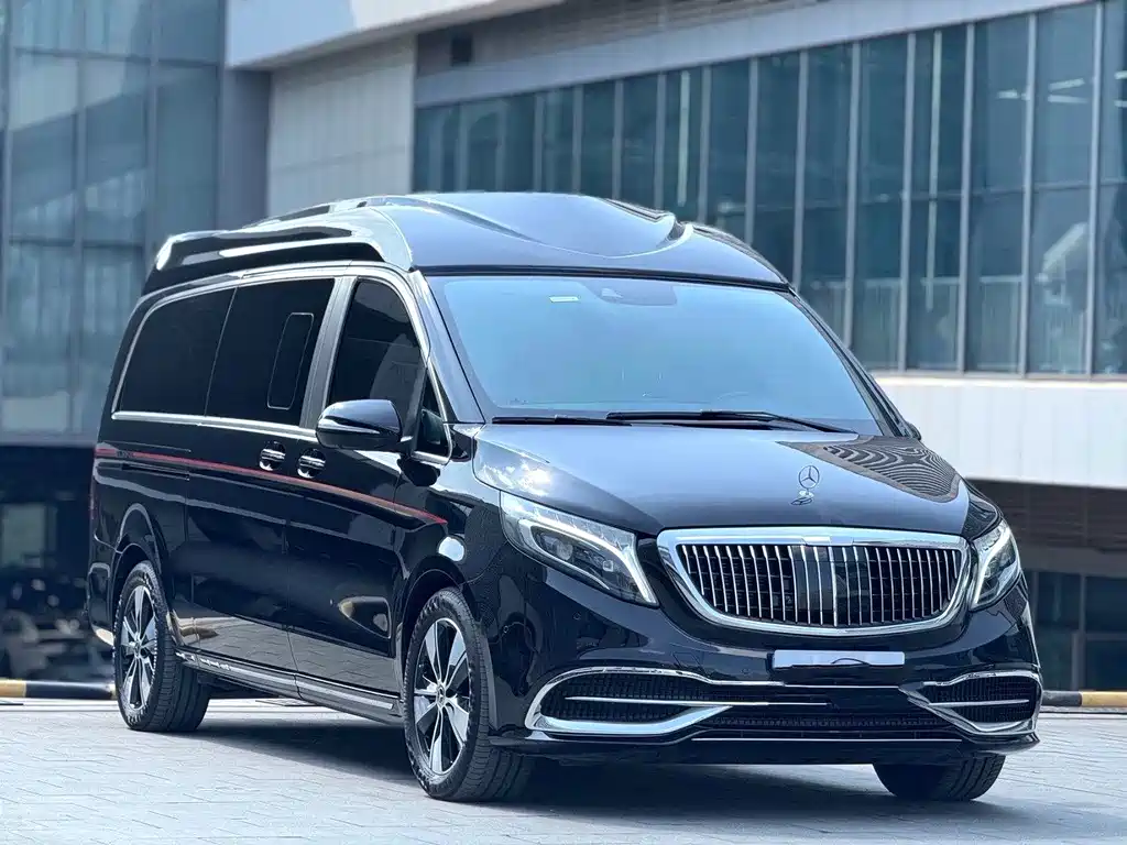 Mercedes-Benz V-Class 2023 — фото 3