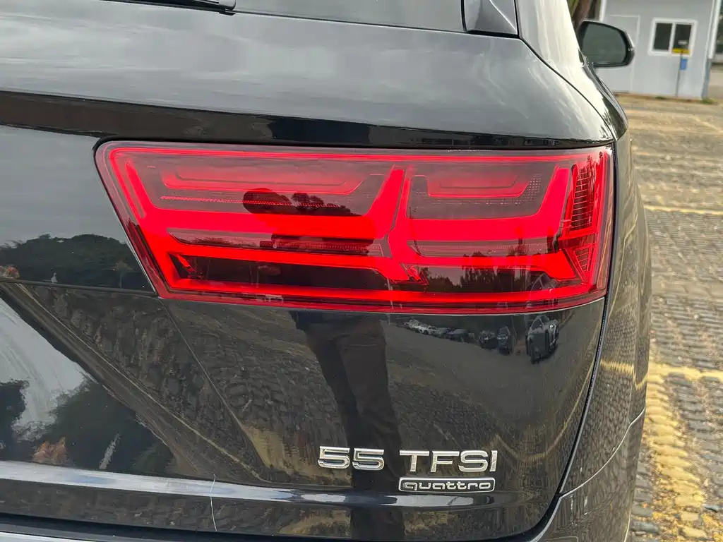 Audi Q7 2019 — фото 19