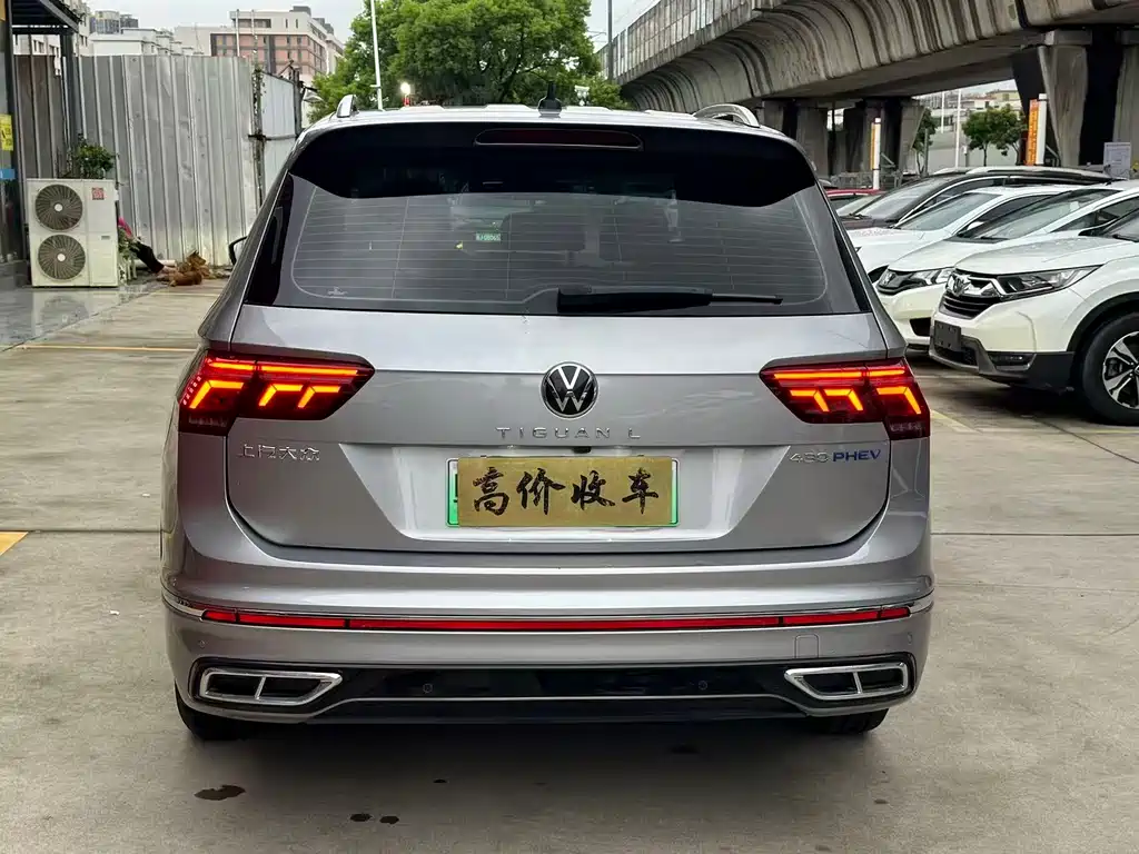 Volkswagen Tiguan L Plug-In Hybrid 2022 — фото 3