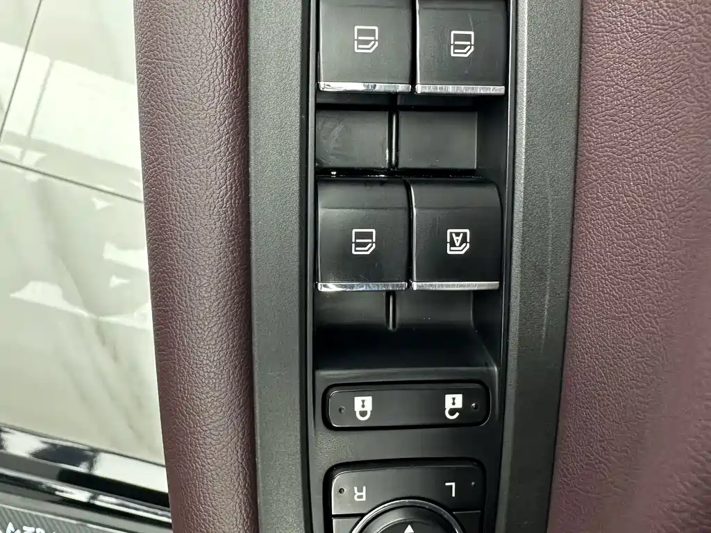 GAC Trumpchi M6 2022 — фото 11