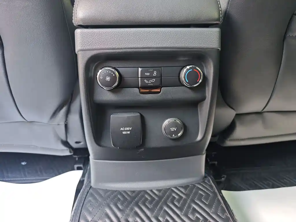 Ford Everest 2019 — фото 10