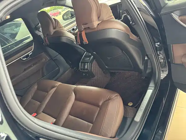 Volvo S90 2021