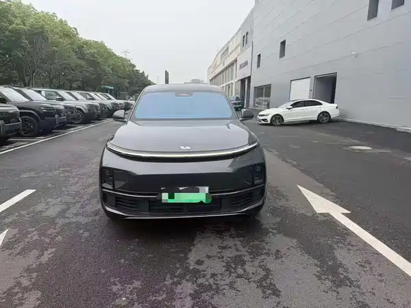 Li Auto L8 2023