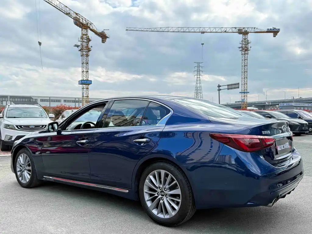 Infiniti Q50L 2019 — фото 15