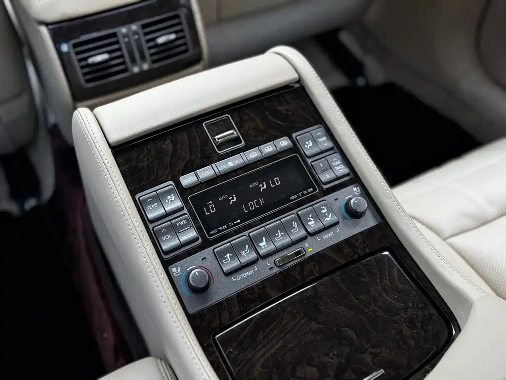 Lexus LS 2008 — фото 11