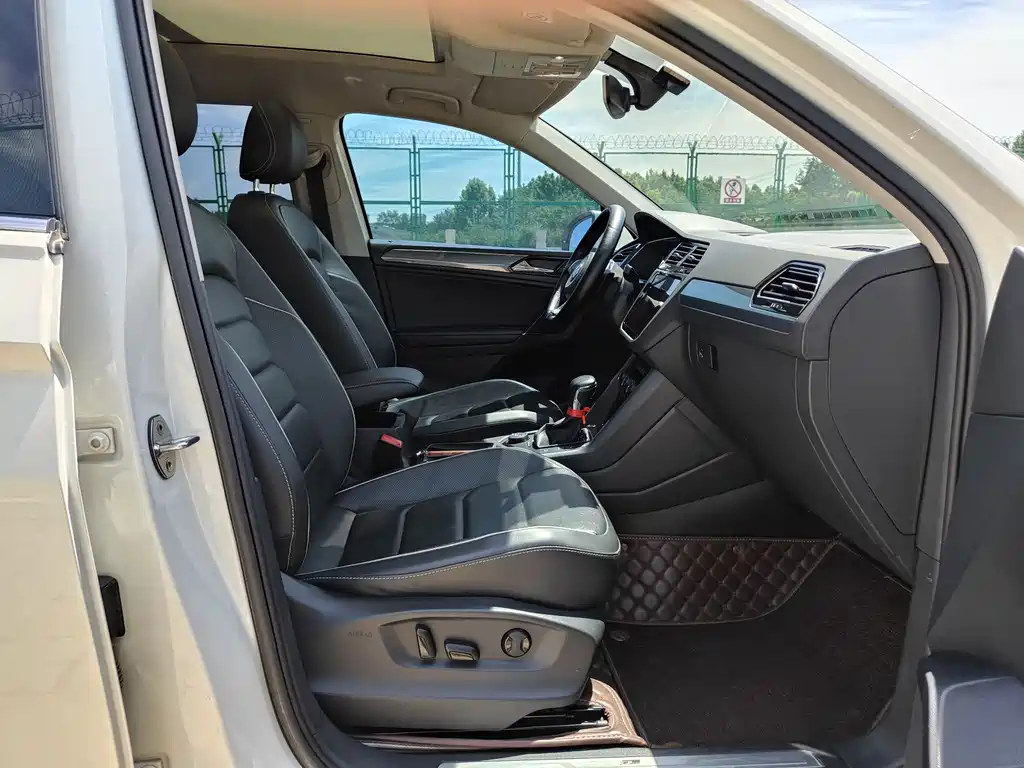 Volkswagen Tiguan L 2019 — фото 10