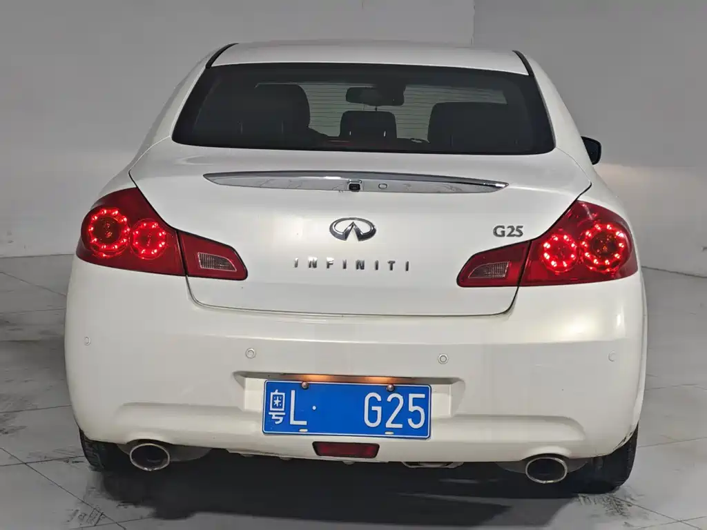 Infiniti G Series 2010 — фото 2
