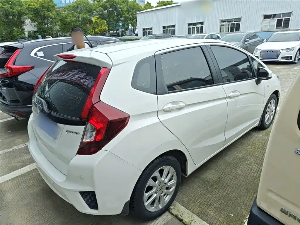 Honda Fit 2016 — фото 7