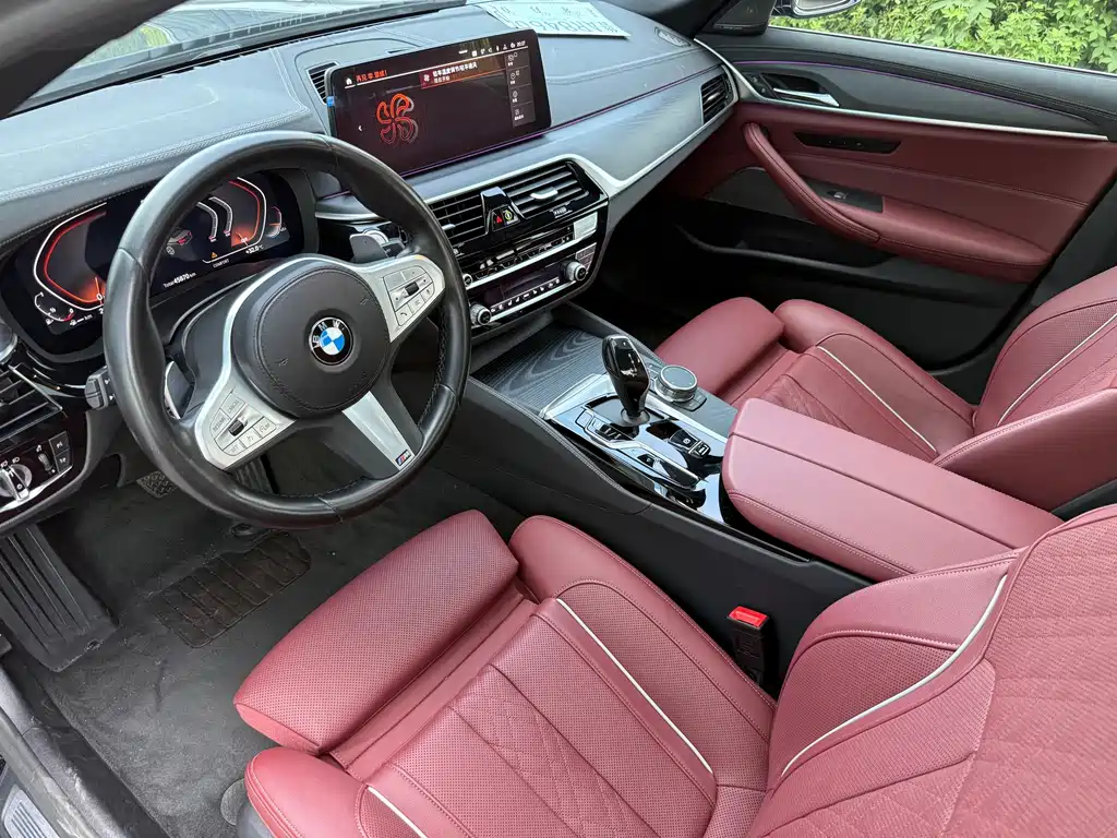 BMW 5 Series 2023 — фото 11