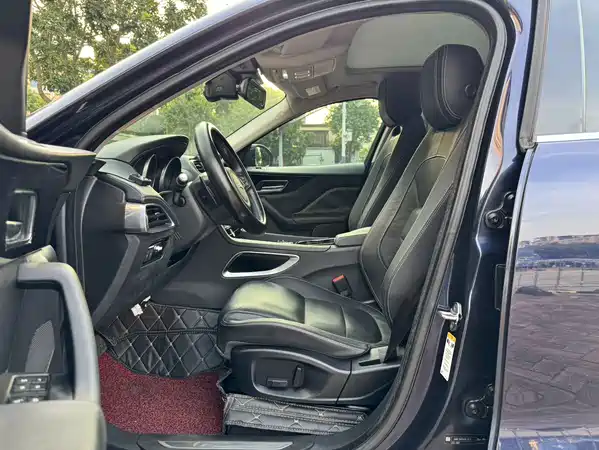 Jaguar F-PACE 2017
