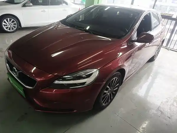 Volvo V40 2017