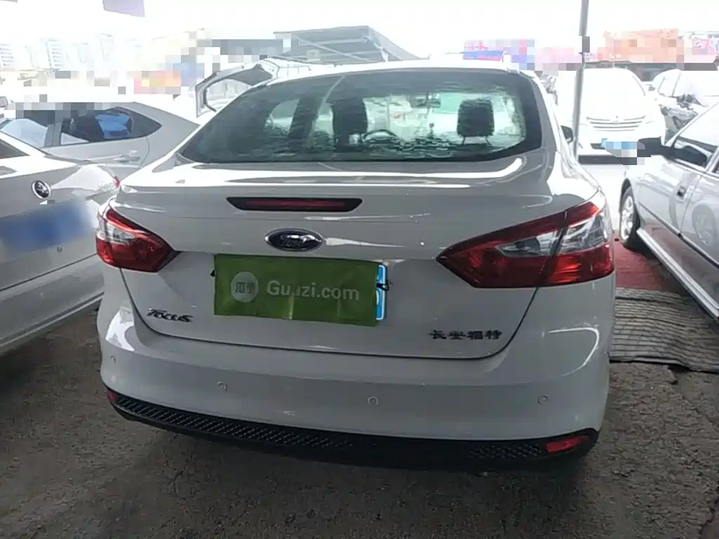 Ford Focus 2015 — фото 6