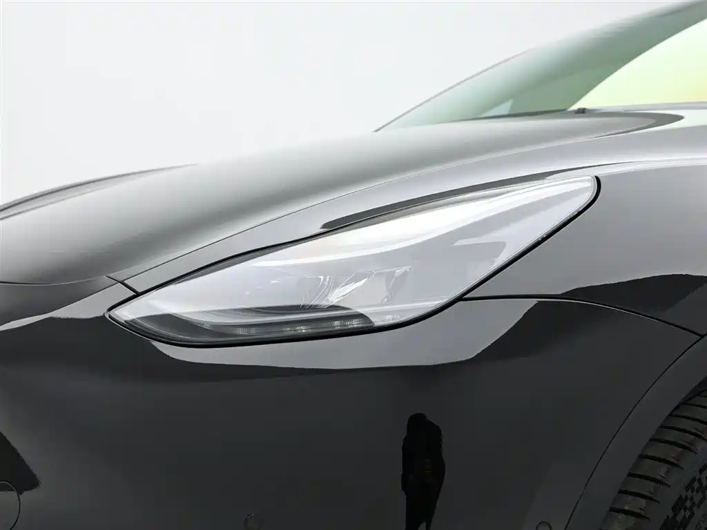 Tesla Model Y 2022 — фото 10