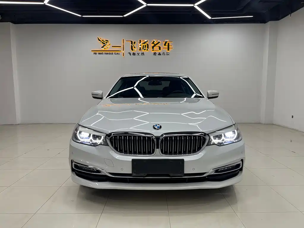 BMW 5 Series 2018 — фото 2