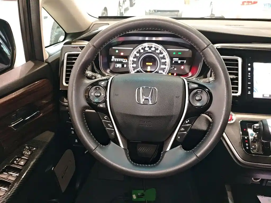 Honda Elysion 2018 — фото 4