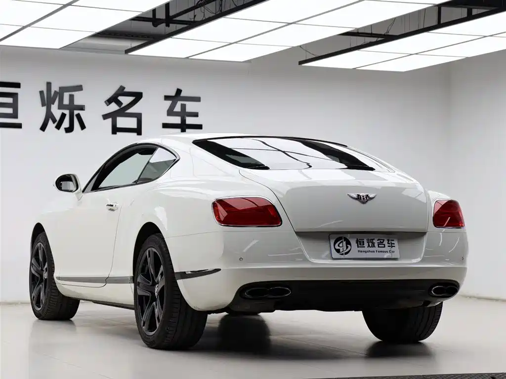 Bentley Continental 2016 — фото 24