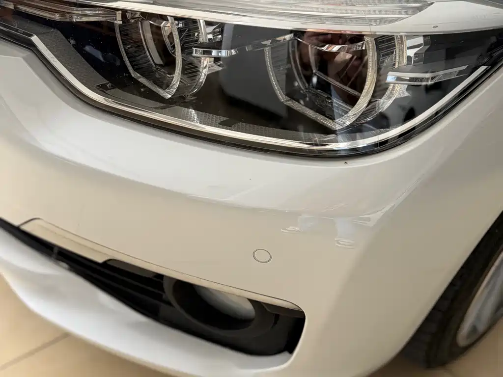 BMW 3 Series 2019 — фото 10