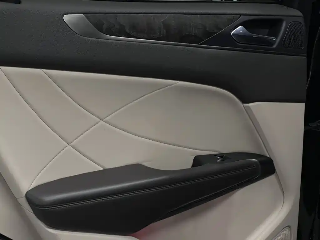 Lincoln MKC 2018 — фото 17