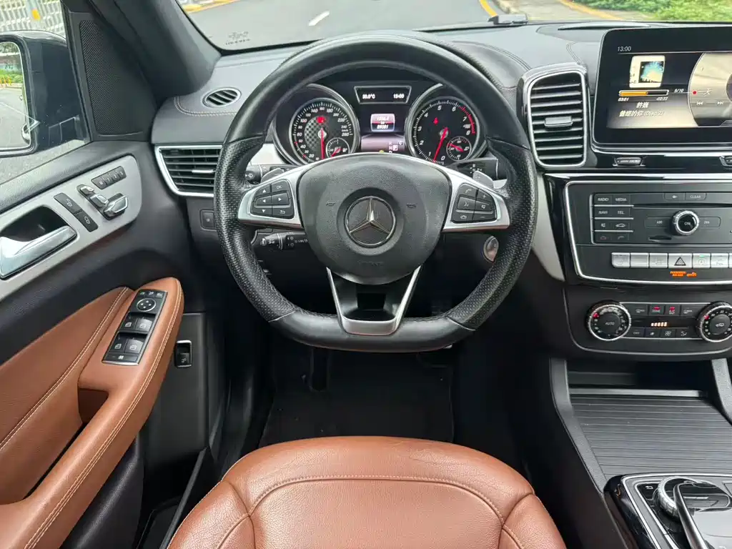 Mercedes-Benz GLE 2017 — фото 15