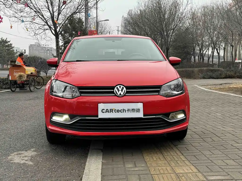 Volkswagen Polo 2015 — фото 2