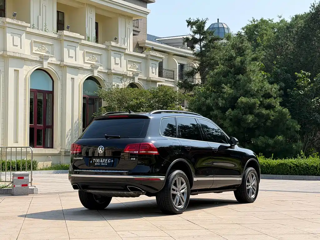Volkswagen Touareg 2018 — фото 23