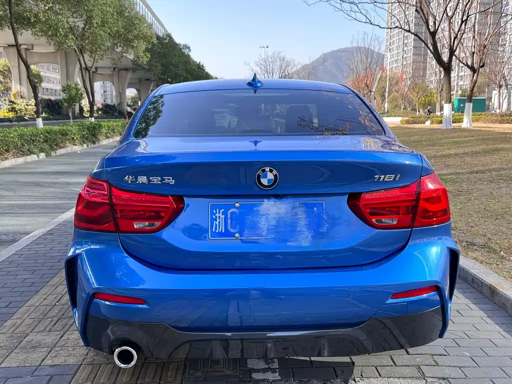 BMW 1 Series 2019 — фото 15