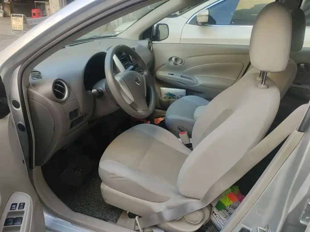 Nissan Sunny 2016 — фото 12